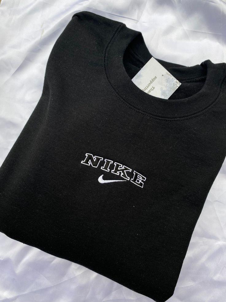 Vintage Black Nike Crewneck Sweatshirt